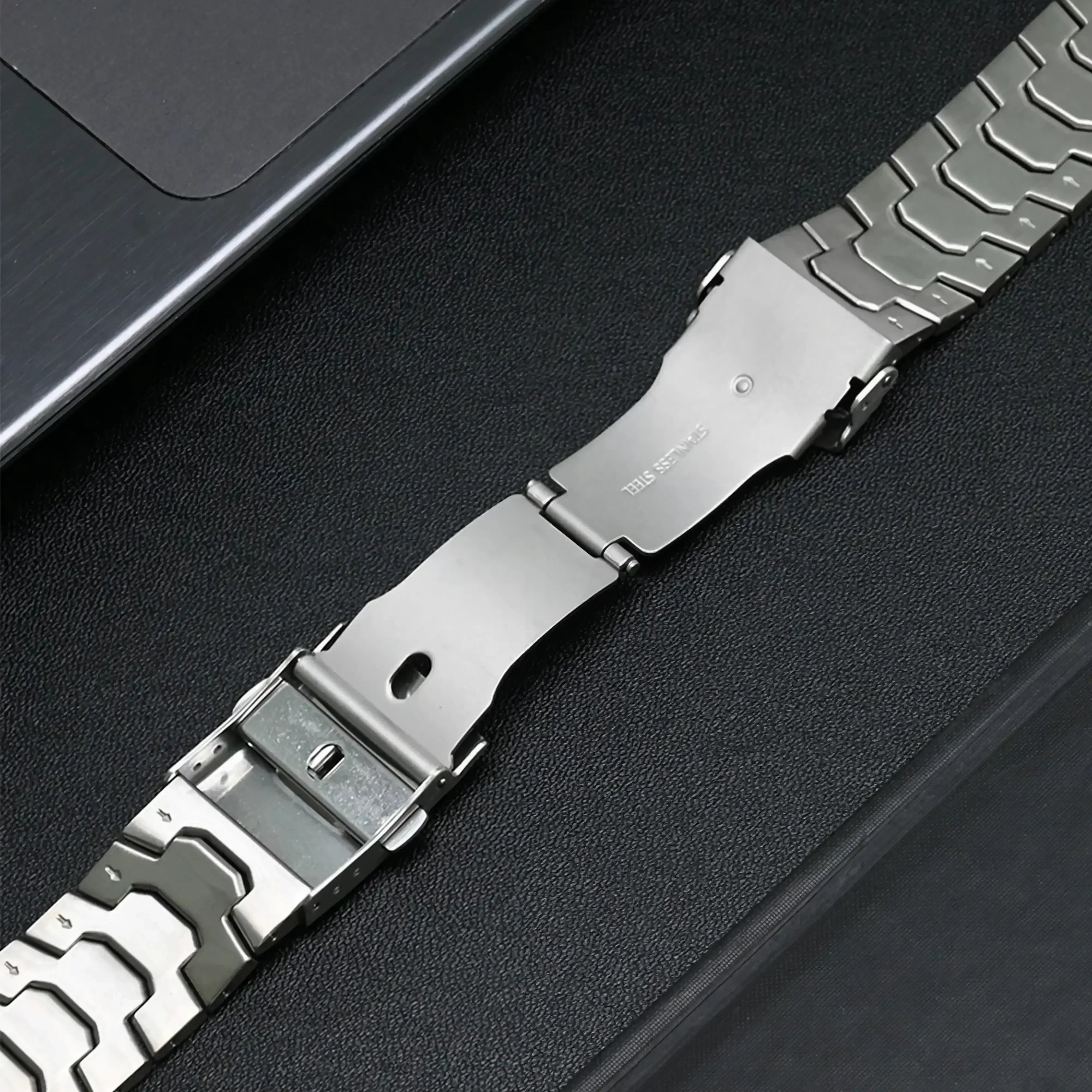 Image of Kryos — Stainless Link — Galaxy Watch Ultra - Nothing but Bands
