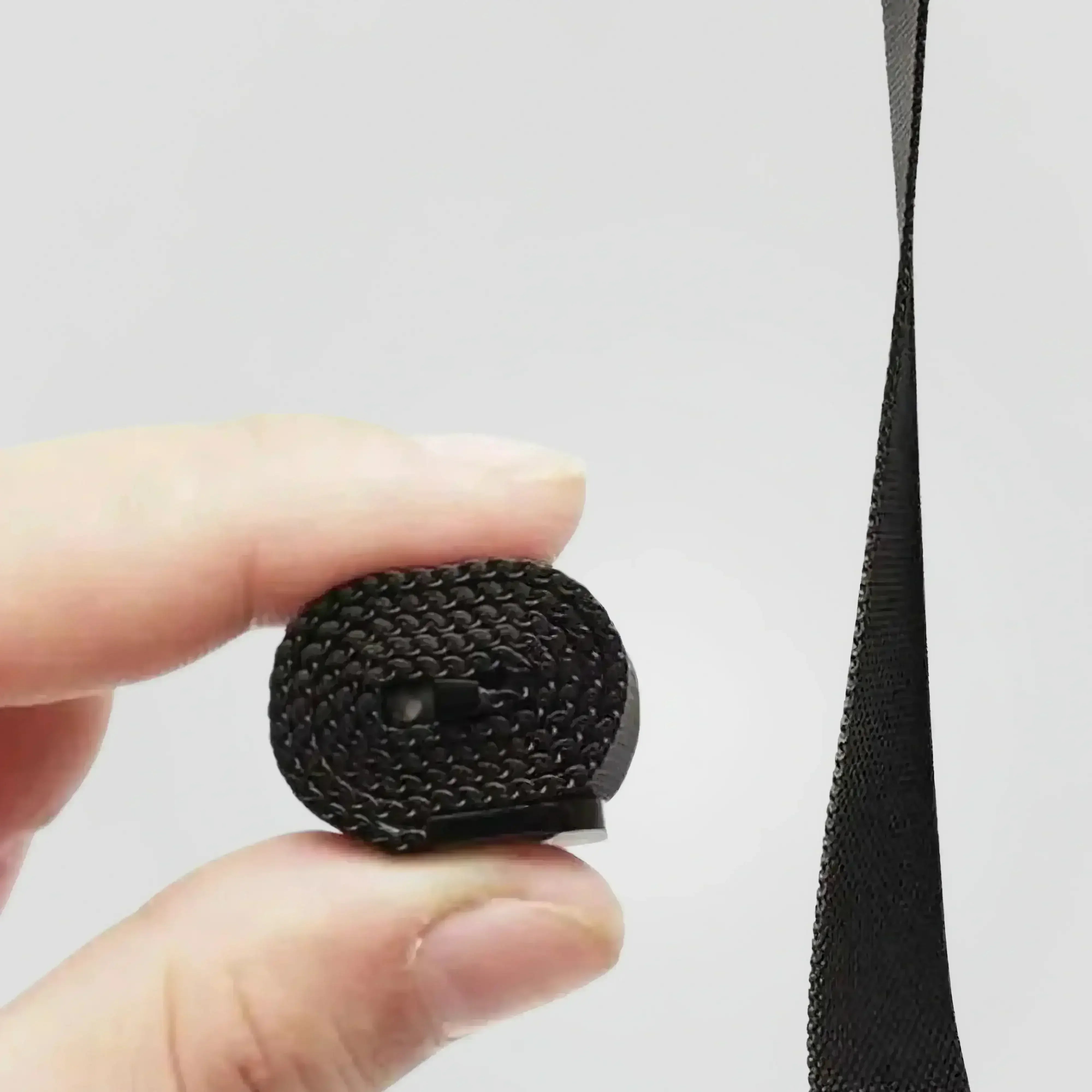 Image of Lurea — Magnetic Milanese — Fitbit Charge 3/4 - Nothing but Bands