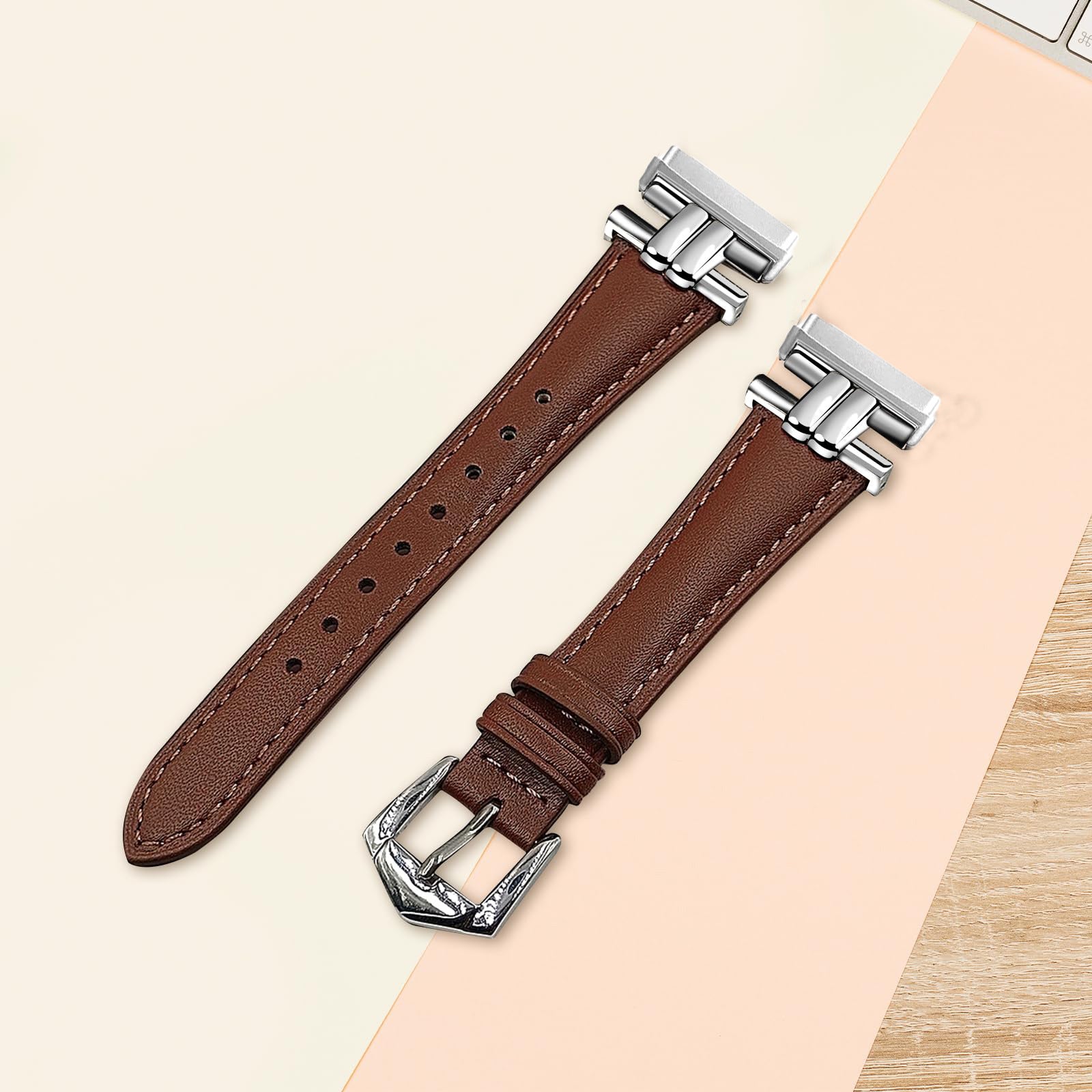 Image of Elara — Cinturino in vera pelle — Fitbit Versa 3/4 e Sense 1/2