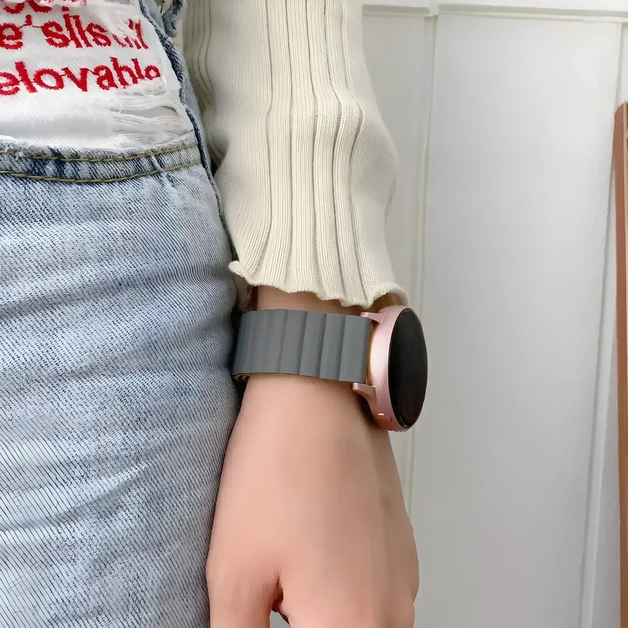 Image of Rovan — Magnetic Silicone Sport Band — Quick Release 22mm - Nothing but Bands