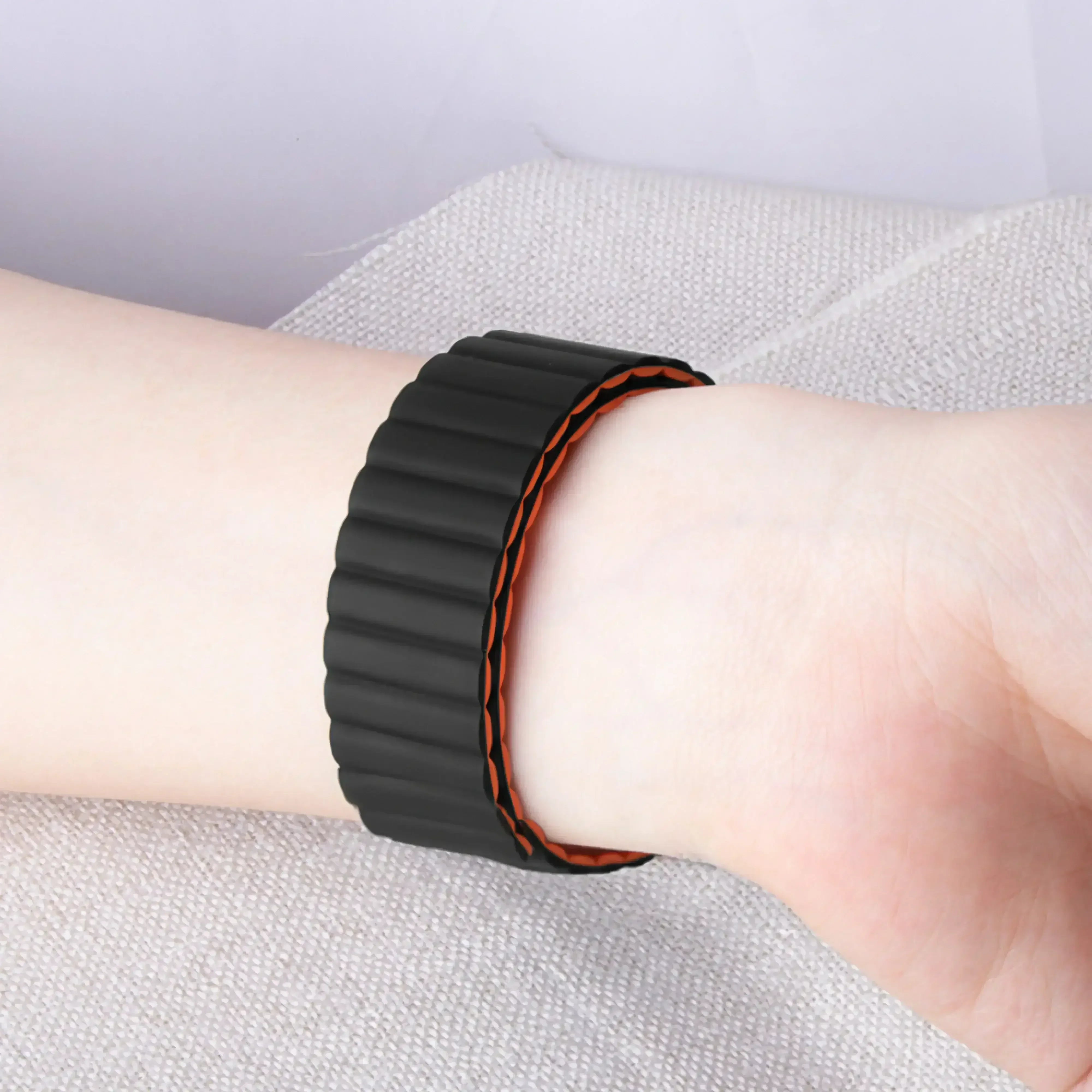 Image of Rovan — Magnetic Silicone Sport Band — Galaxy Watch 8 - Nothing but Bands