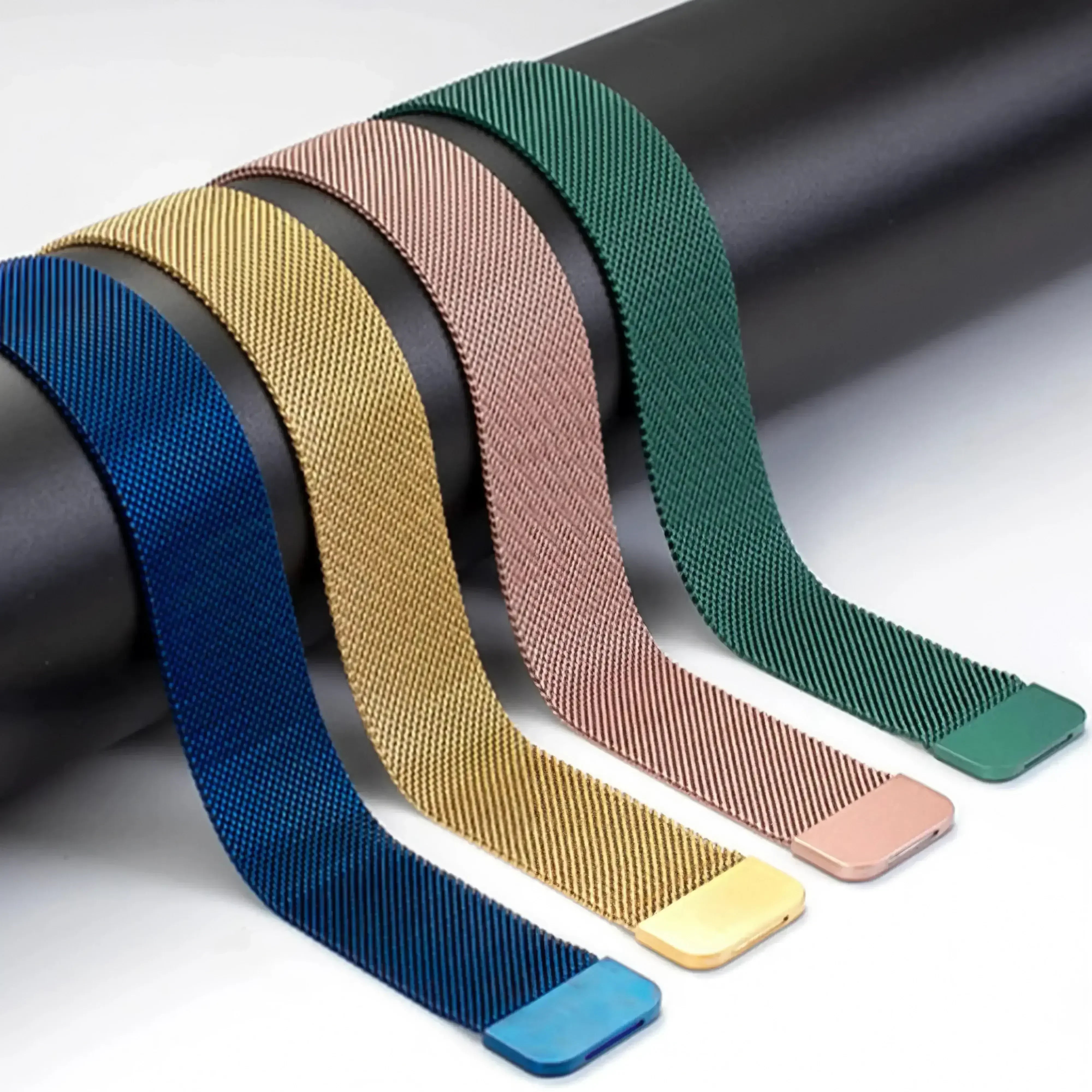 Image of Vayra — Magnetic Milanese — Apple Watch - Nothing but Bands