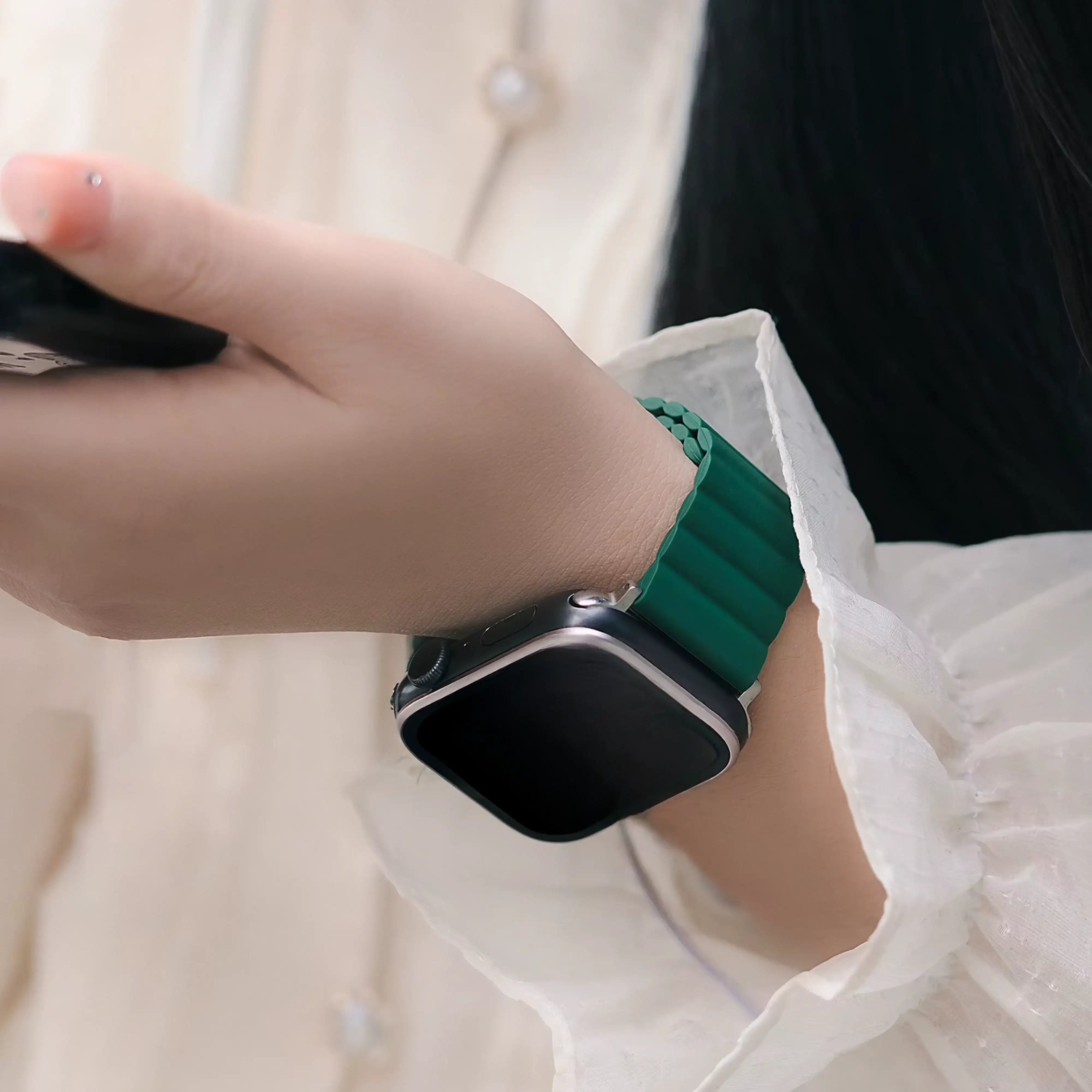 Image of Rovan — Magnetic Silicone Sport Band — Apple Watch - Nothing but Bands
